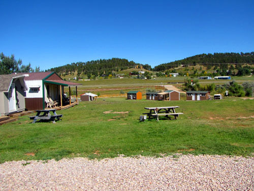 Hotel Suzies Camp Sturgis Exterior foto