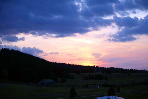 Hotel Suzies Camp Sturgis Exterior foto